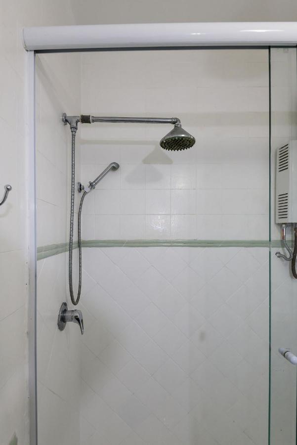 Apartamento Leblon: Perto Da Praia, Restaurantes E Metro