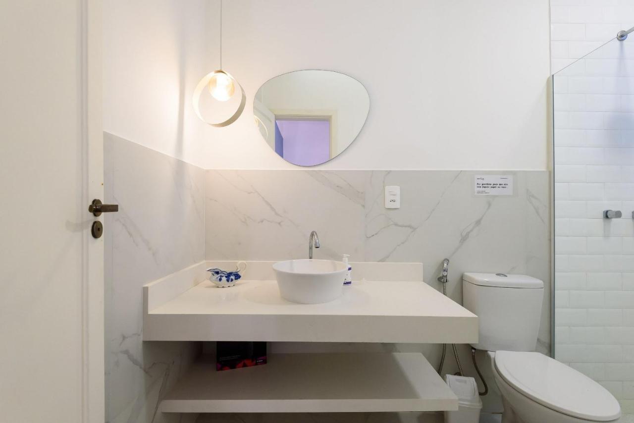 Apartamento Leblon: Perto Da Praia, Restaurantes E Metro *